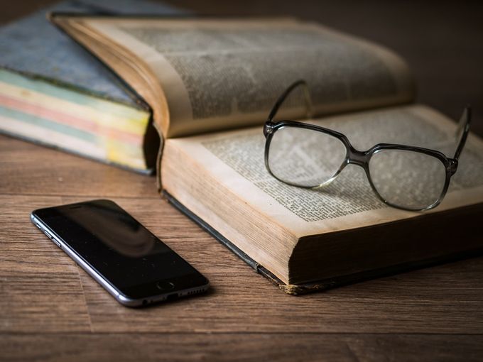 La bona lectura ens fa créixer. La buena lectura nos hace crecer.